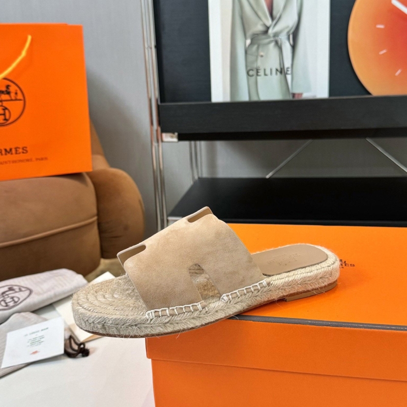 H**mes slippers